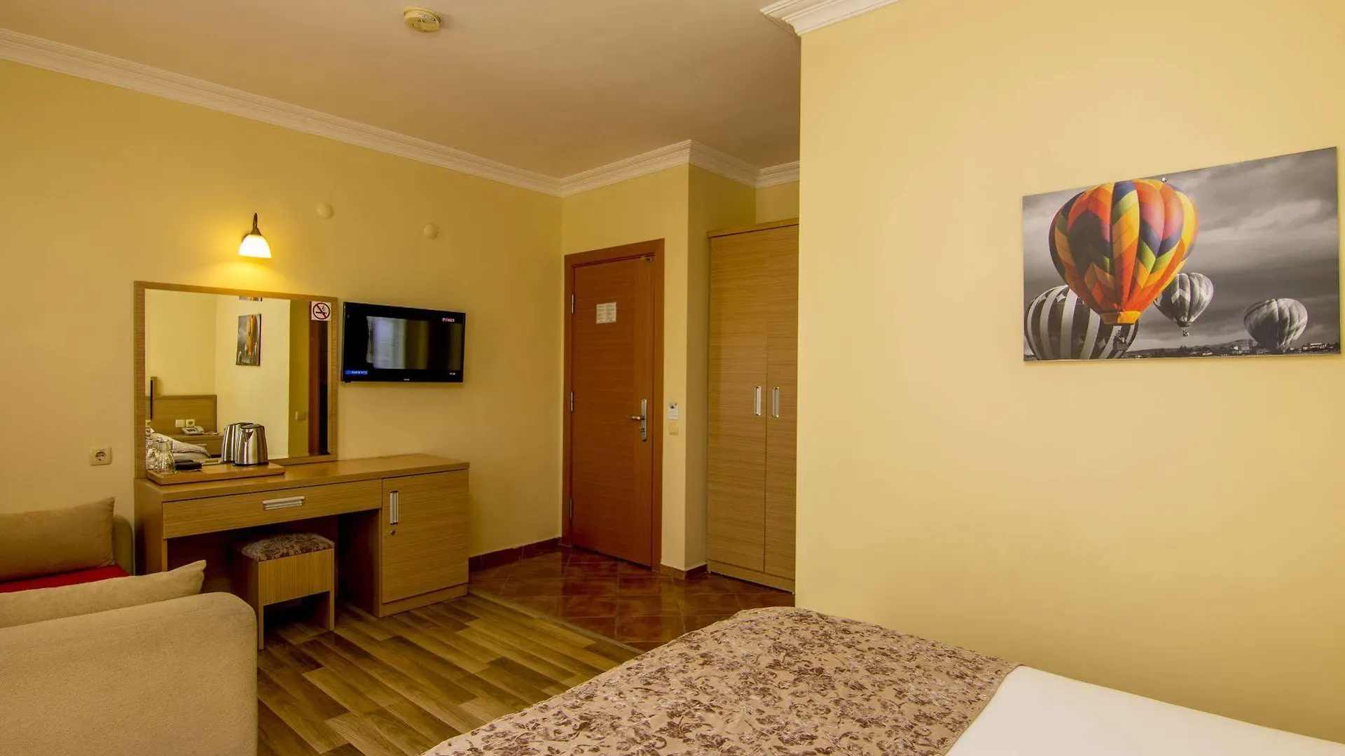 Magic Tulip Beach Hotel Oludeniz