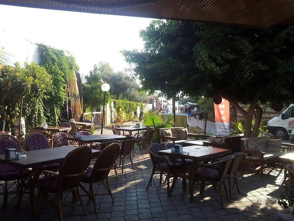 אולודניץ Magic Tulip Beach Hotel